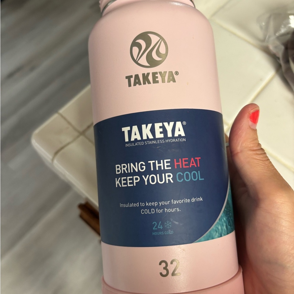 Pink Insulated Water Bottle
